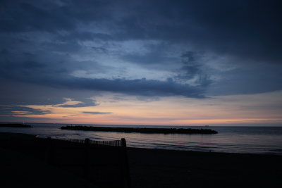 日没後のな青い空と雲